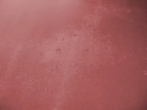 Blushing ou embaçamento da pintura industrial.