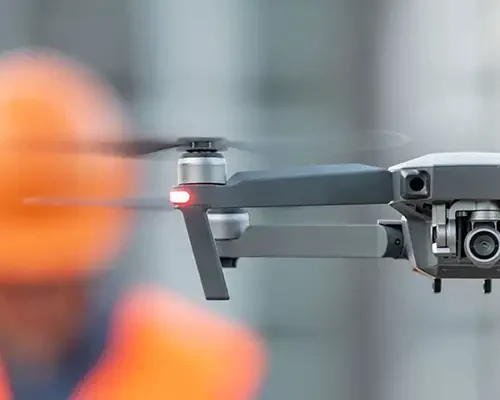 Inspeção de telhados industriais e fechamentos laterais. Inspeção de telhados industriais e fechamentos laterais.